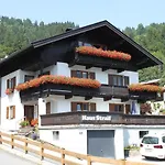 Haus Straif Privatunterkunft *