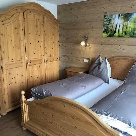 Privatunterkunft Haus Straif *
